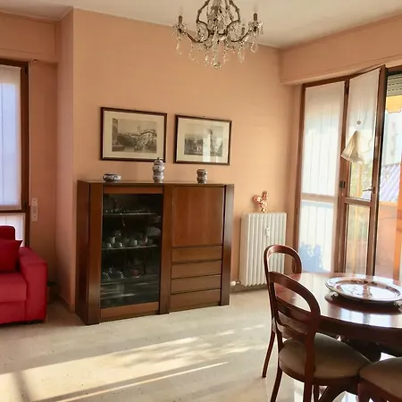 Elena Apartament Pero