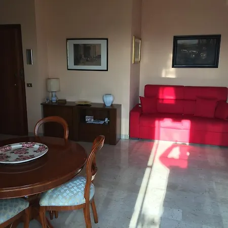 Elena Apartament